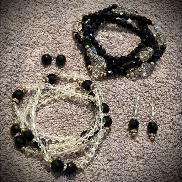 Vintage Black Clear Rhinestones Necklaces & Matching Dangling Earrings - Picture 6 of 6